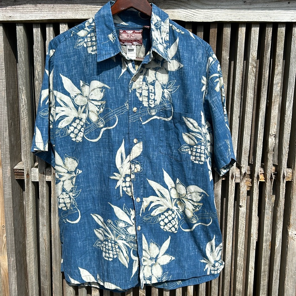 Vintage 80s/90s RJC Hawaii
Reverse Print Pineapple Ukulele
Aloha Shirt Men's XL